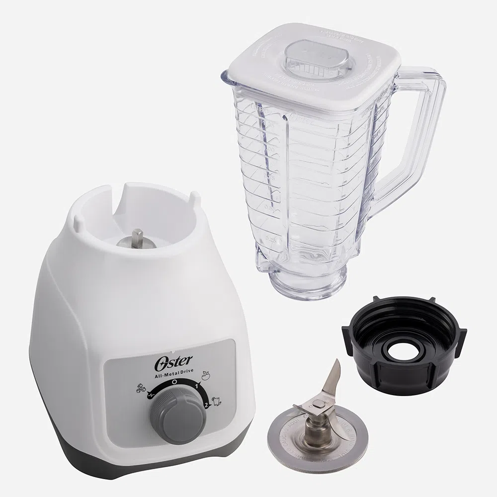 Licuadora Oster® con vaso de plástico y control de perilla BLSTKAPWRD