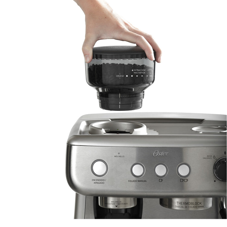 Cafetera Expreso OSTER con Molino Integrado BVSTEM7300 Plateado