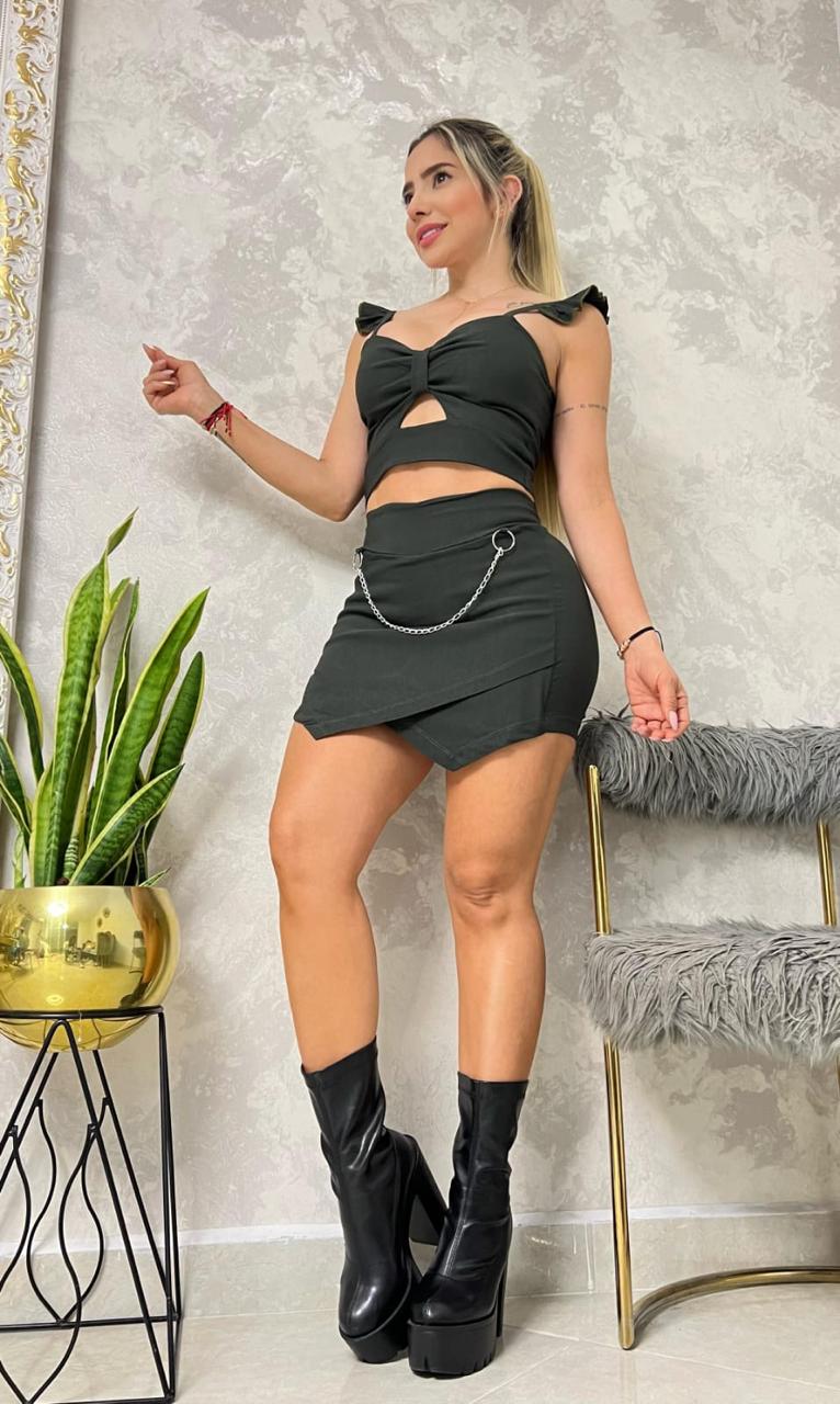 Conjunto Blusa y Falda Short Ref. 1859 – Bengalina Licrada