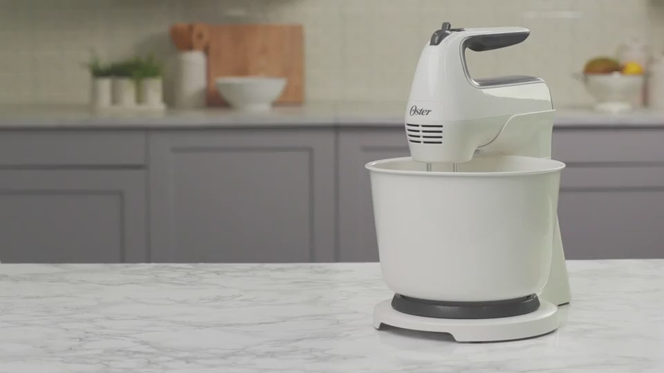 Batidora de Mano y Pedestal OSTER + Turbo 2121775 Blanco