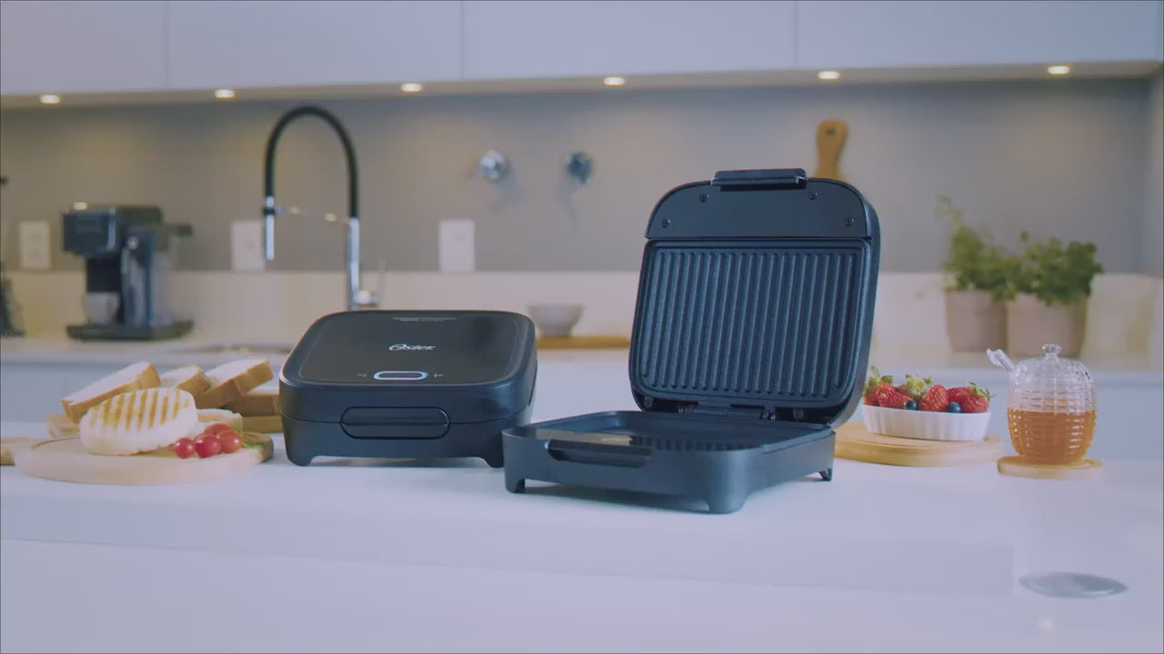 Sanduchera OSTER Tipo Panini Compacta 2204949 Negra